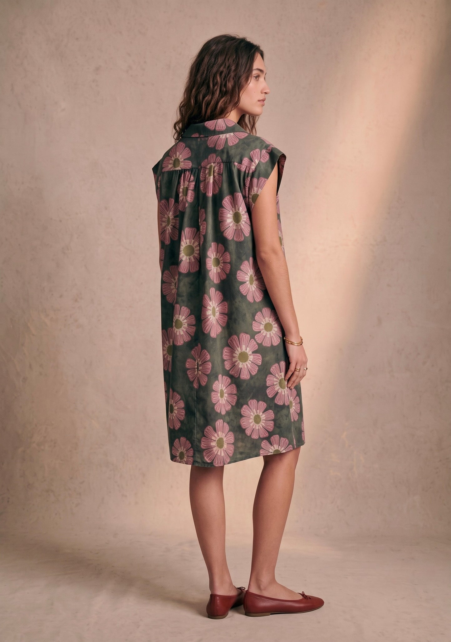 Robe courte imprimée fleurie col V manches courtes coton - Marie