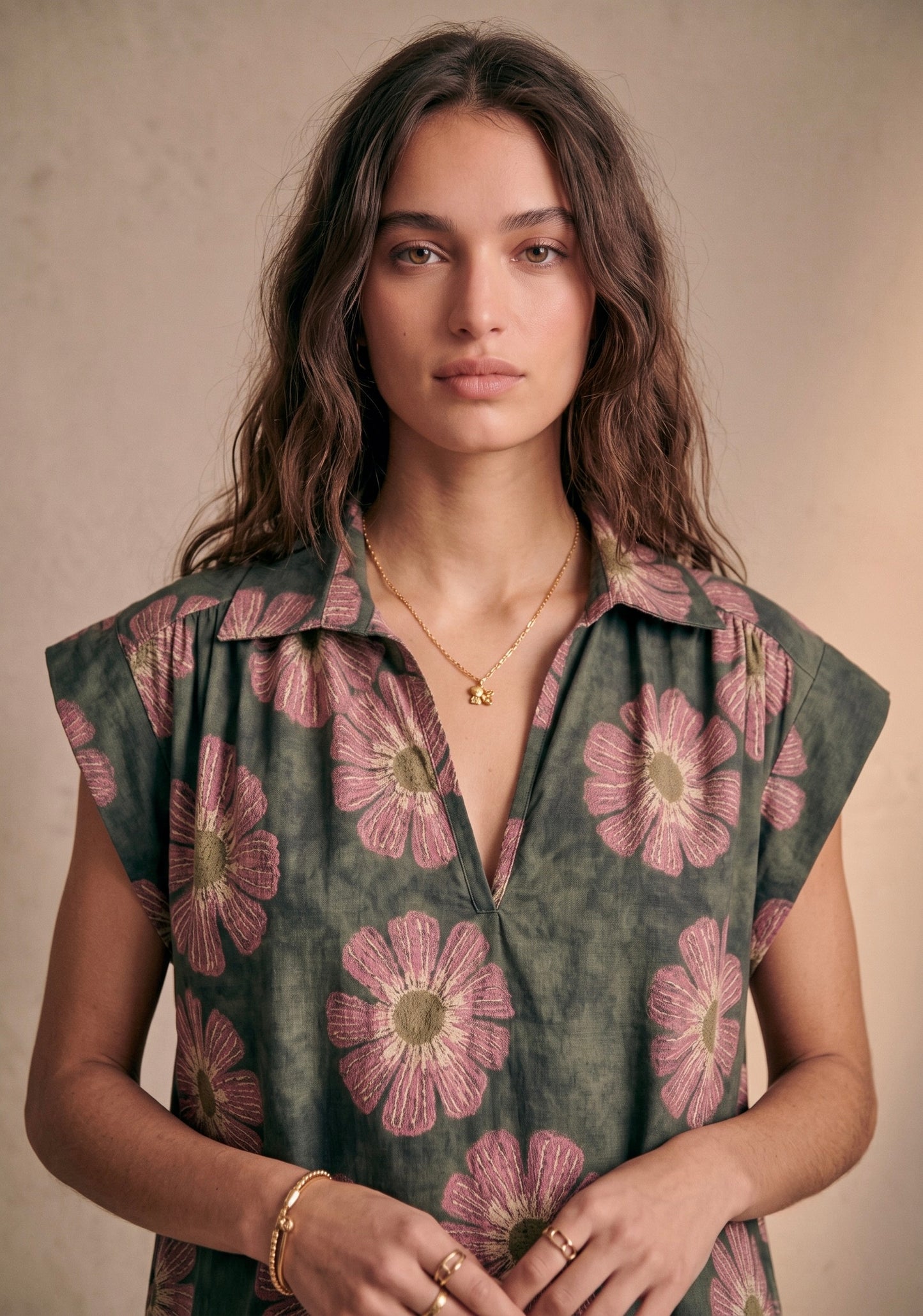 Robe courte imprimée fleurie col V manches courtes coton - Marie