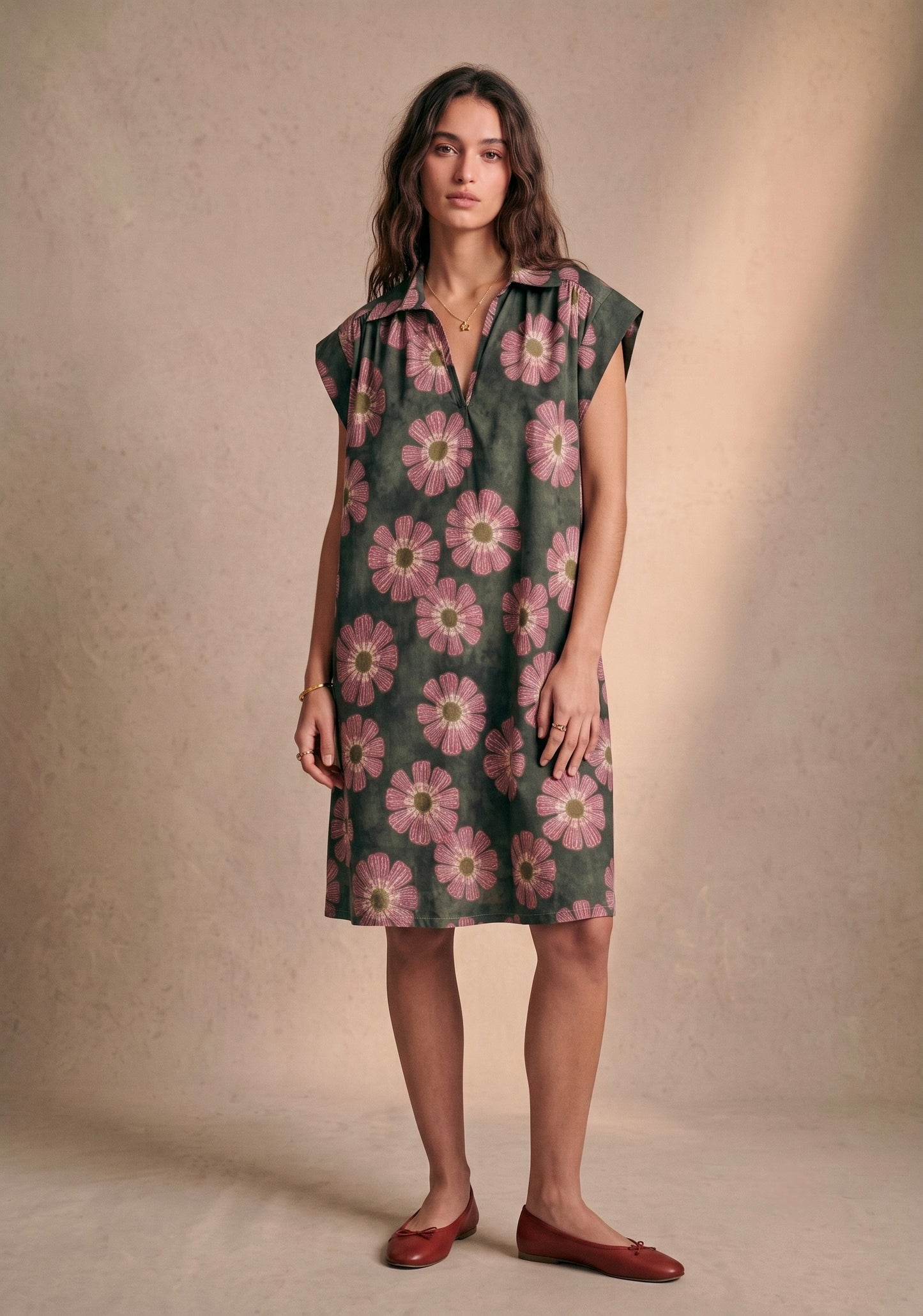 Robe courte imprimée fleurie col V manches courtes coton - Marie